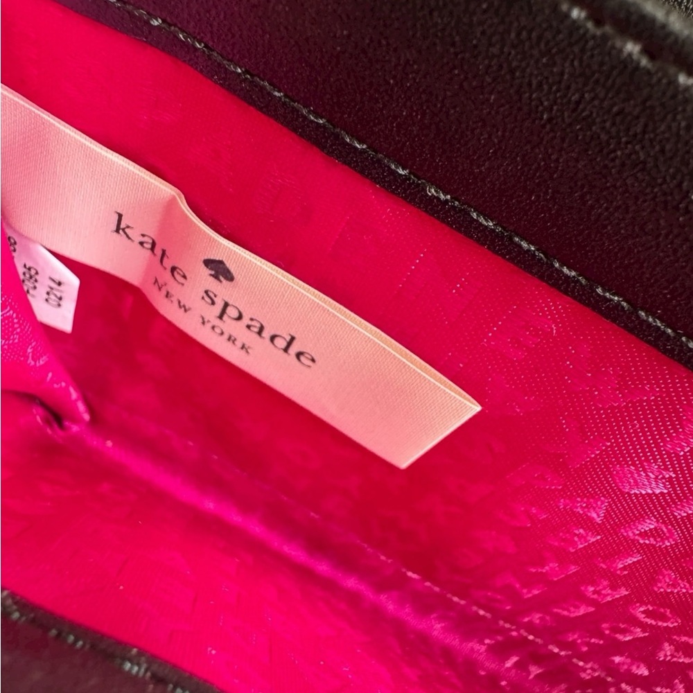 Kate Spade Wellesley Alessa Patent Leather Wallet. Excellent Condition. - Picture 9 of 15